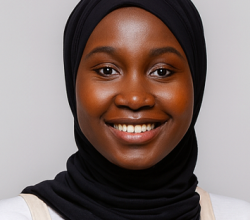 عاملة خبرة طويلة في  العناية بالاطفال